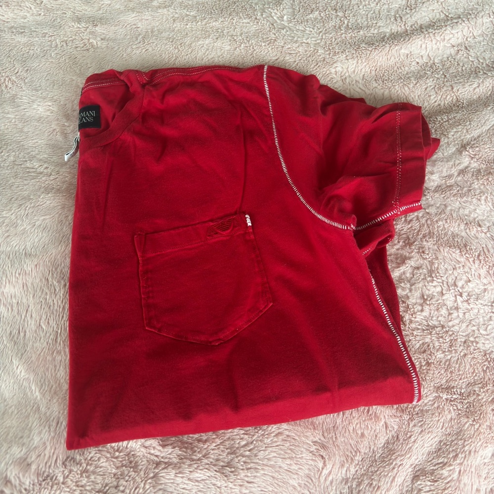 Armani jeans T-shirt.